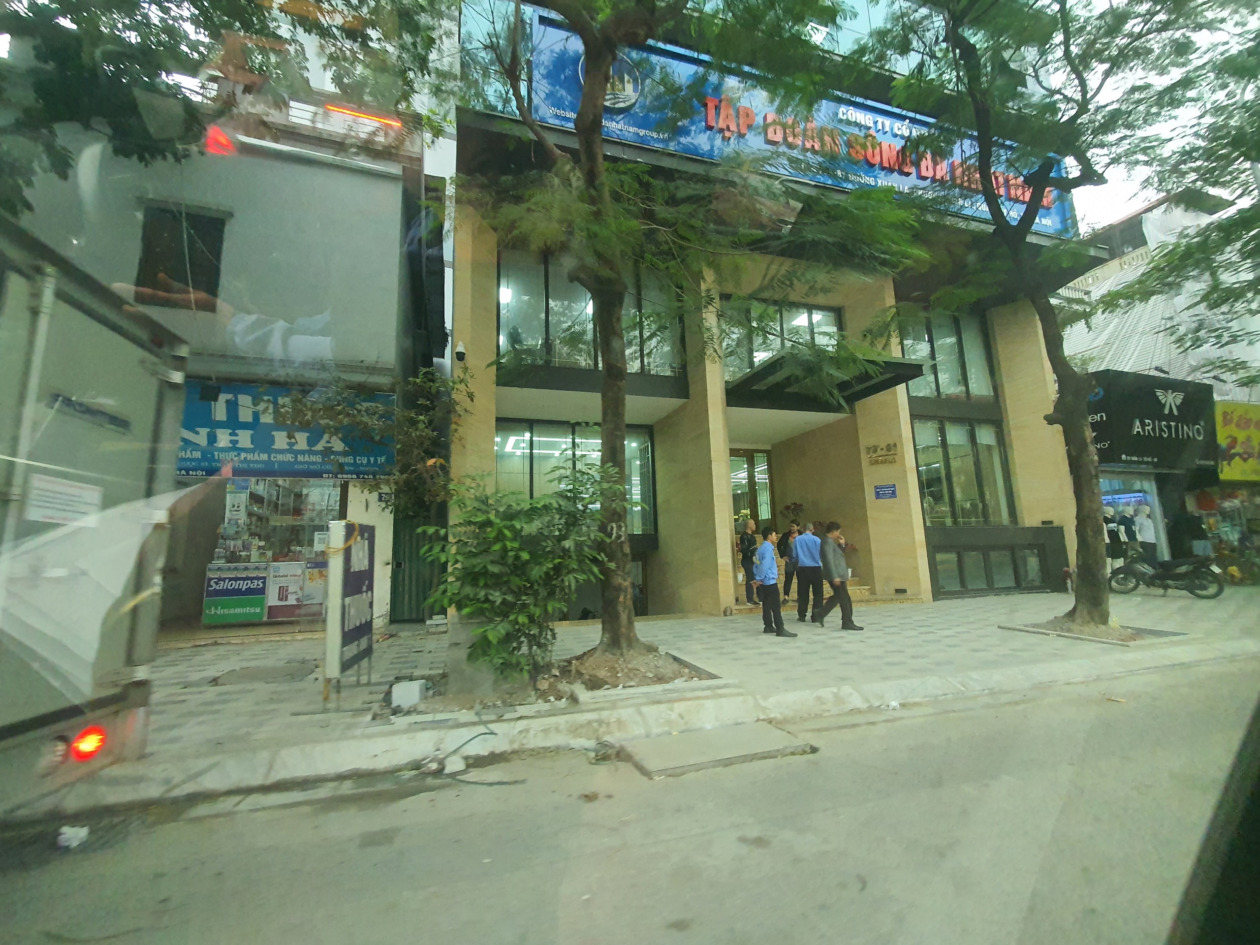 Bài 5 Nhà đầu tư tố Công ty Nhật Nam thiếu minh bạch trong hoạt động kinh doanh tài chính 