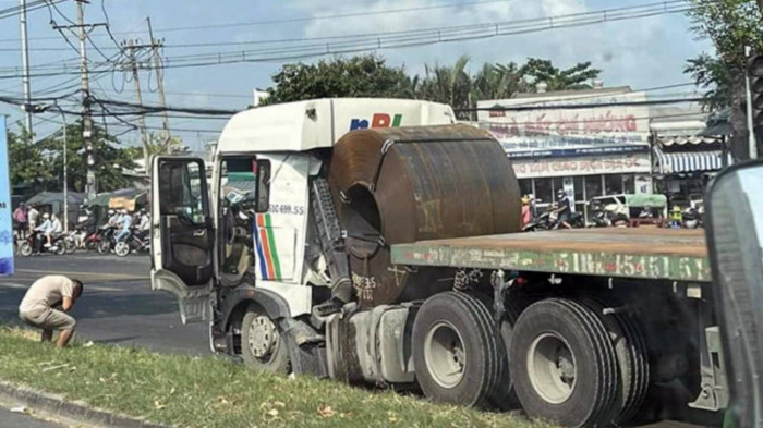 Tăng cường xử lý vi phạm tải trọng xe hàng hóa chằng buộc sơ sài 