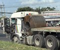 Tăng cường xử lý vi phạm tải trọng xe hàng hóa chằng buộc sơ sài 