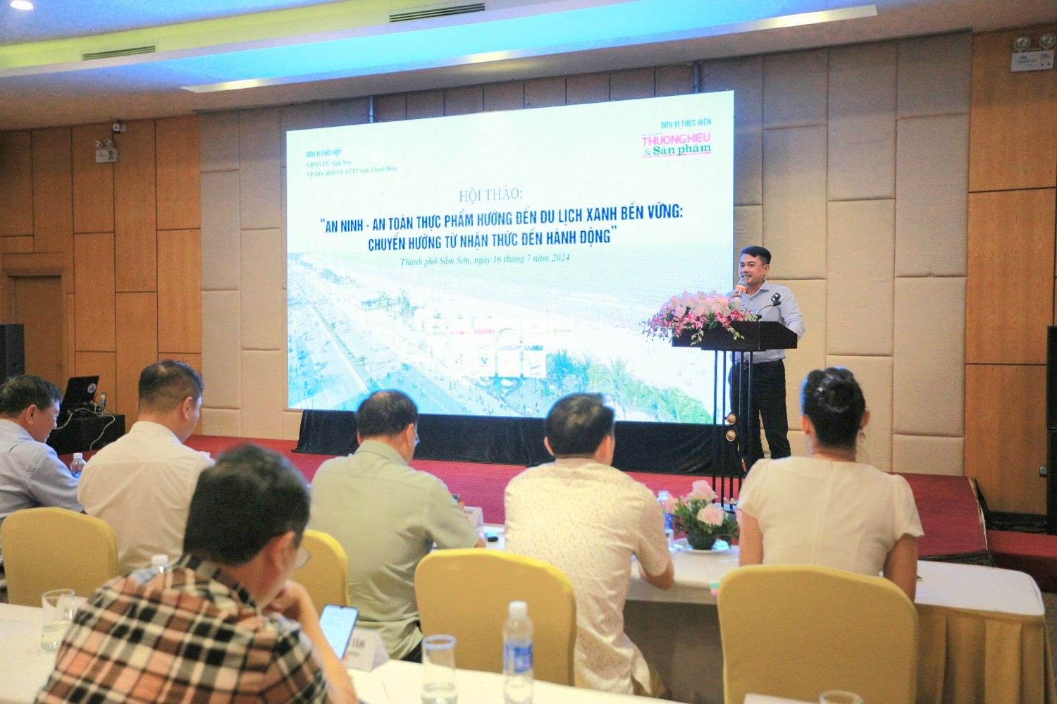 Hội thảo: “An ninh – an toàn thực phẩm hướng đến du lịch xanh bền vững, chuyển hướng từ nhận thức đến hành động” Hội thảo: “An ninh – an toàn thực phẩm hướng đến du lịch xanh bền vững, chuyển hướng từ nhận thức đến hành động”