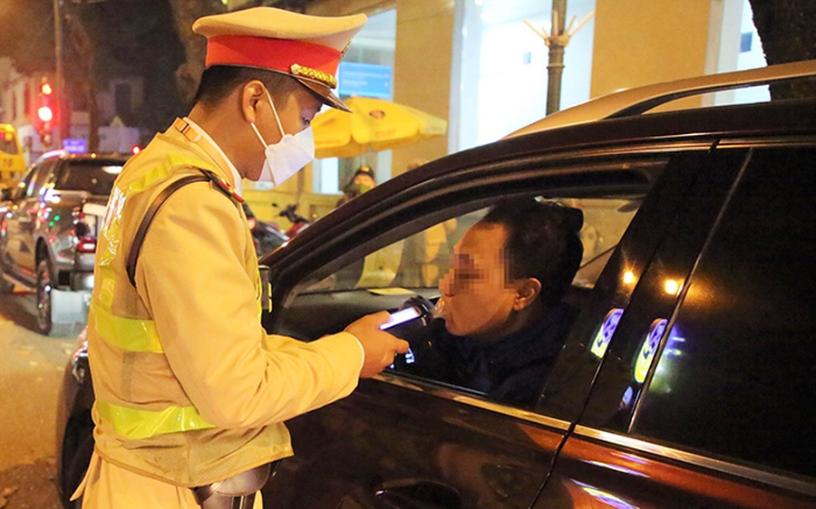 Mức xử phạt mới với những lỗi vi phạm giao thông thường gặp áp dụng từ 1/1/2025 