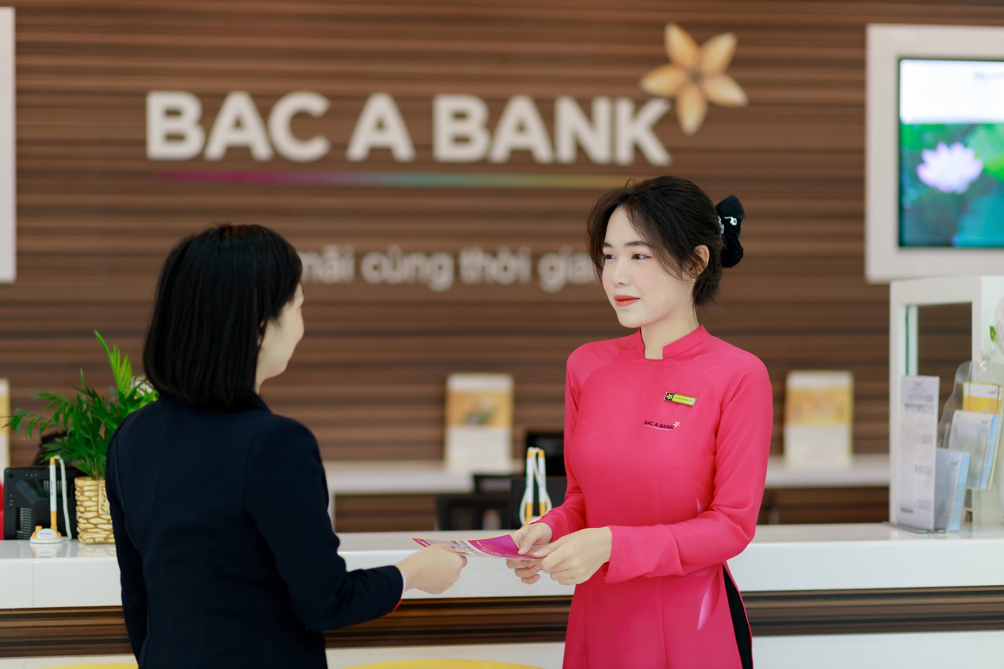 Khách hàng cá nhân hưởng lãi vay ưu đãi từ BAC A BANK dịp đầu năm 2025 