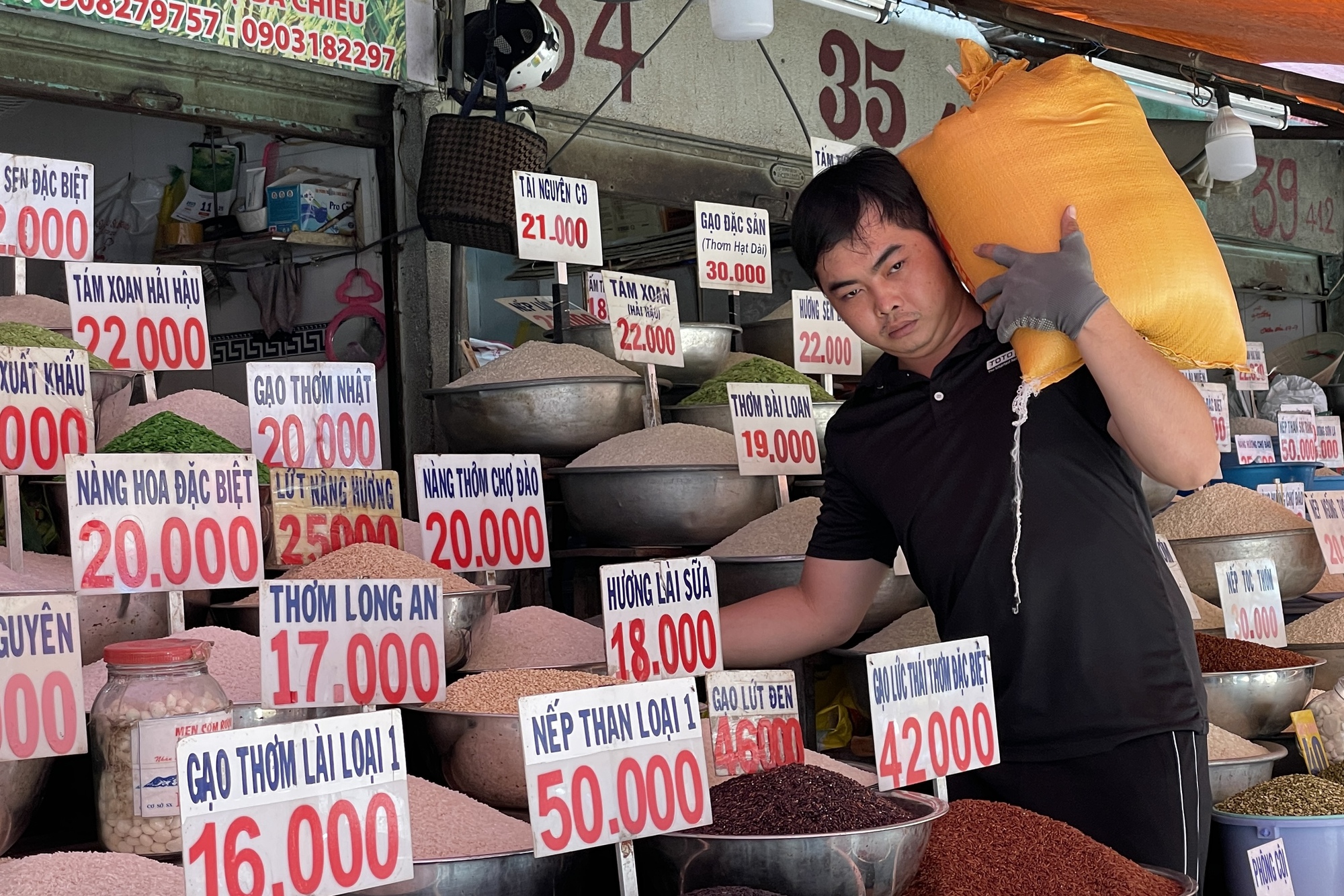 Giá gạo bán lẻ ở mức cao dù giá xuất khẩu giảm mạnh nguyên nhân do đâu 