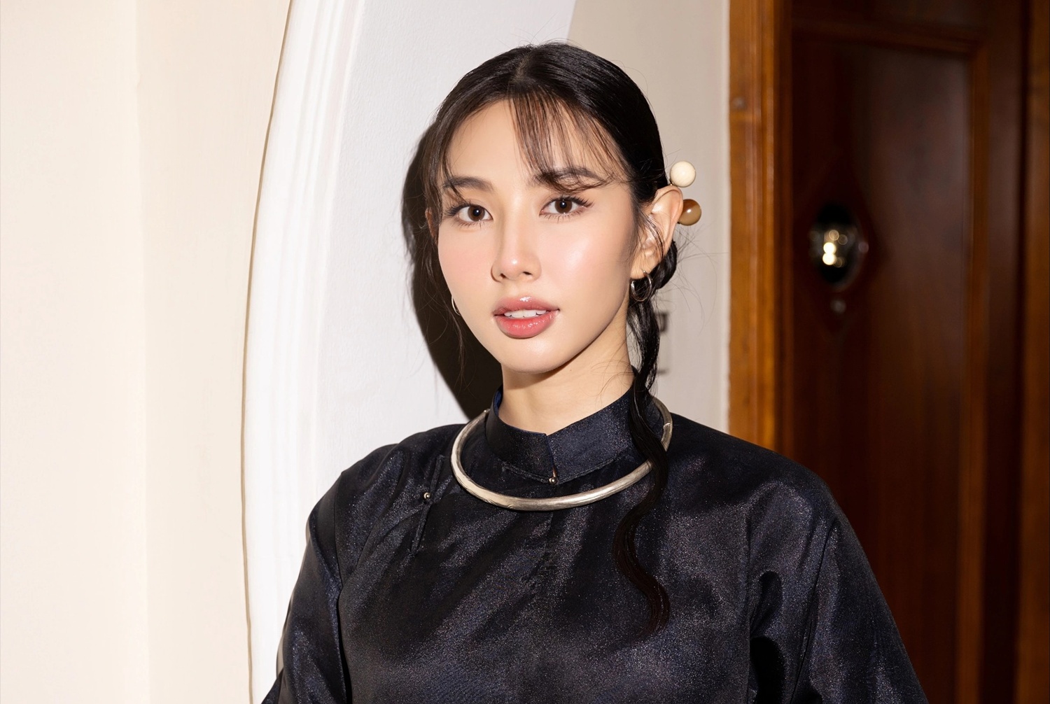 Hoa hậu Thùy Tiên bị phạt 25 triệu đồng tạm hoãn xuất cảnh