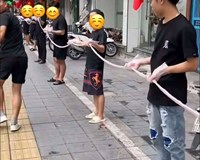 Lan truyền lòng se điếu dài 40 mét Cảnh báo gian lận <a style='color:#222' onclick='ga('send', 'event', 'trendings desktop', 'click','thương mại',1.00, {'nonInteraction': 1});' href='/thuong-truong/thuong-mai.html'>thương mại</a> và rủi ro an toàn thực phẩm