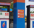 Khi sự phục vụ trở thành gánh nặng Góc nhìn xã hội từ vụ “mẹ thiên hạ” và nhân viên cây xăng 