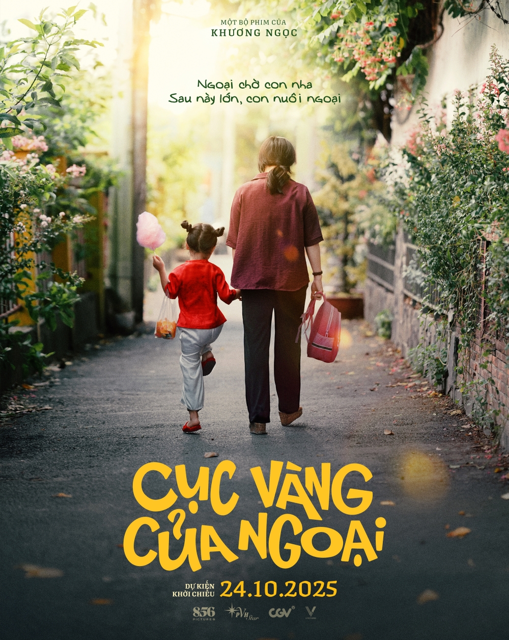 Đạo diễn Khương Ngọc Cứ bà xuất hiện là được cho tiền