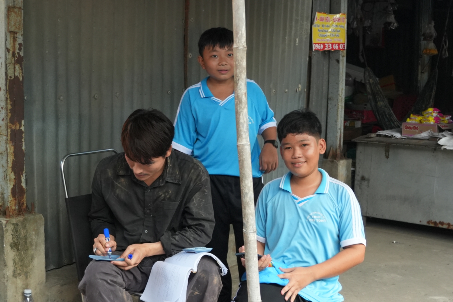 1 hành động nhỏ của NSƯT Hoài Linh chứng minh bản thân vẫn là nông dân chính hiệu