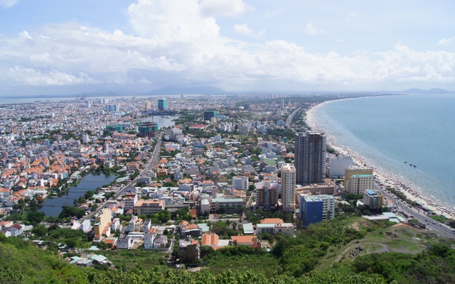 Thị trường <a style='color:#222' onclick='ga('send', 'event', 'trendings desktop', 'click','bất động sản',1.00, {'nonInteraction': 1});' href='/kinh-te/bat-dong-san.html'>bất động sản</a> nghỉ dưỡng đang dần khởi sắc