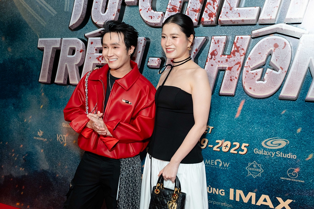 Lên đồ đi xem phim về không tặc ở Việt Nam Minh Hằng kín đáo Thiều Bảo Trâm gợi cảm