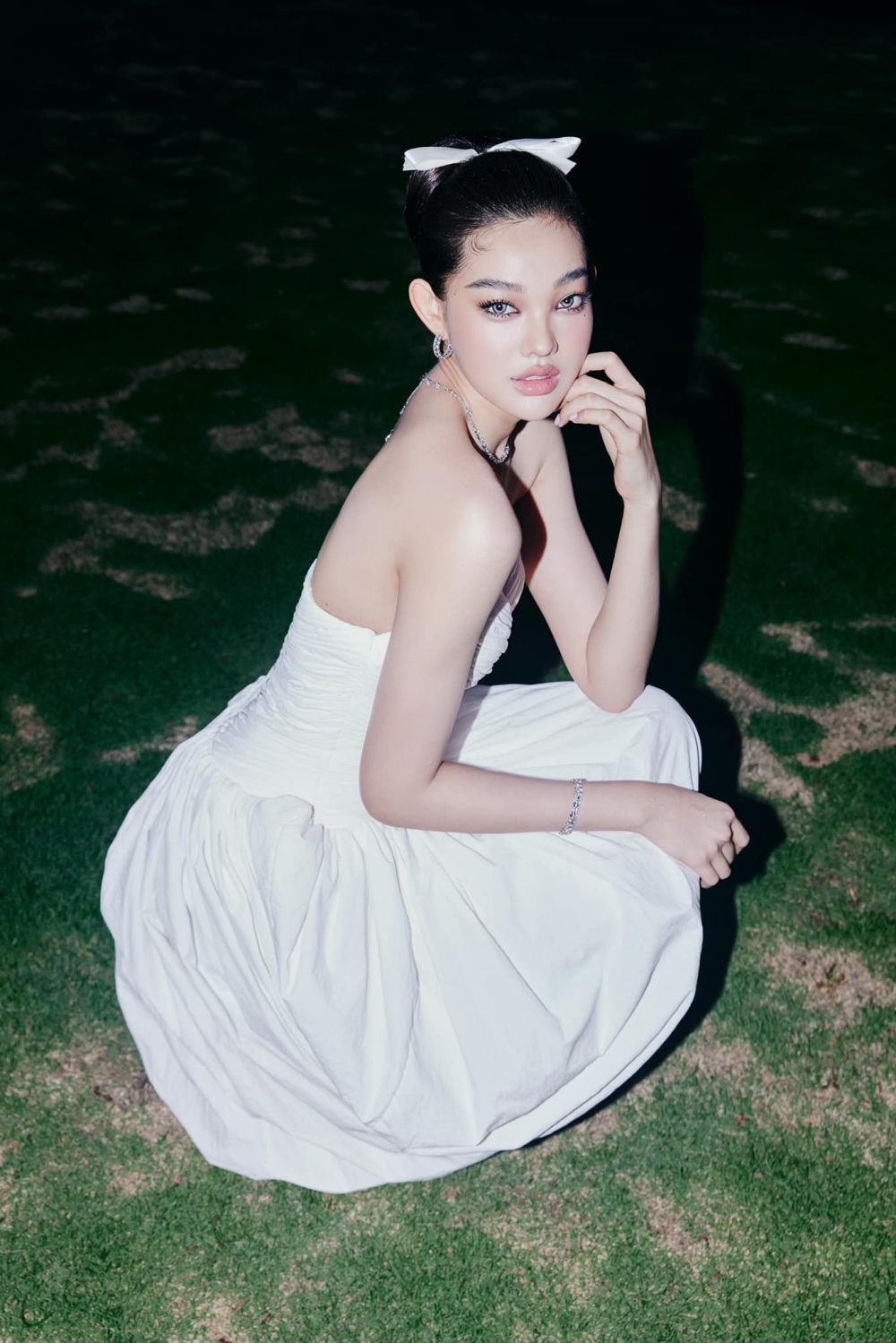 Nhan sắc xinh đẹp của ma nữ mới tham gia màn ảnh Việt