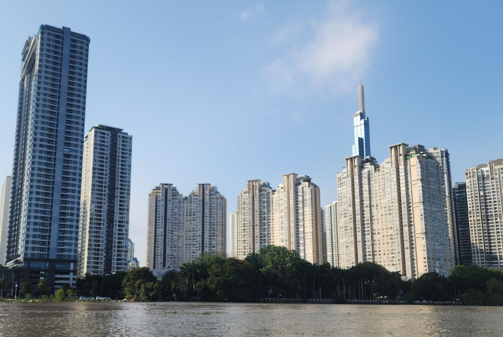 Dòng vốn ngoại “tái định vị” thị trường bất động sản: Ưu tiên giá trị thực, hướng đến phát triển bền vững