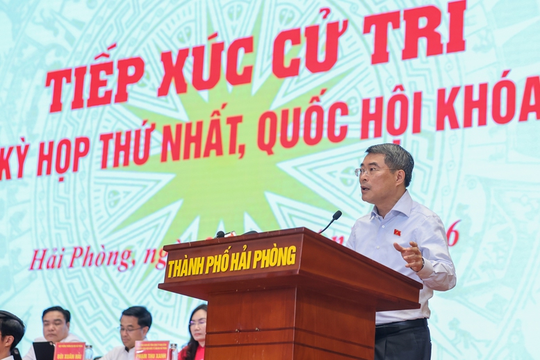 Tạo môi trường kinh doanh thông thoáng, minh bạch, giảm chi phí cho người dân