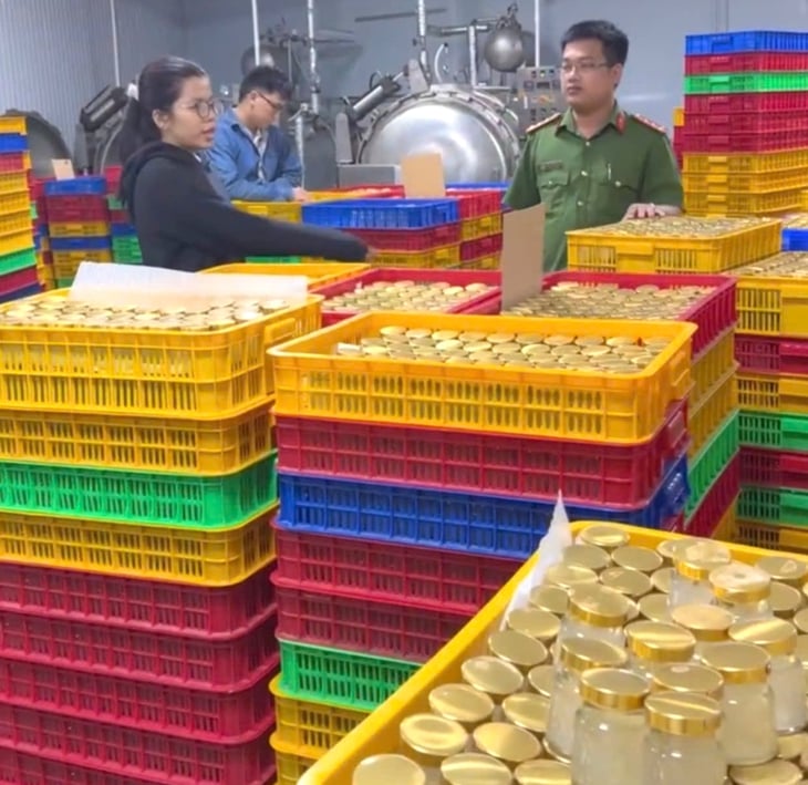 Bắt tạm giam giám đốc công ty sản xuất hơn 400.000 sản phẩm nước yến, yến sào giả