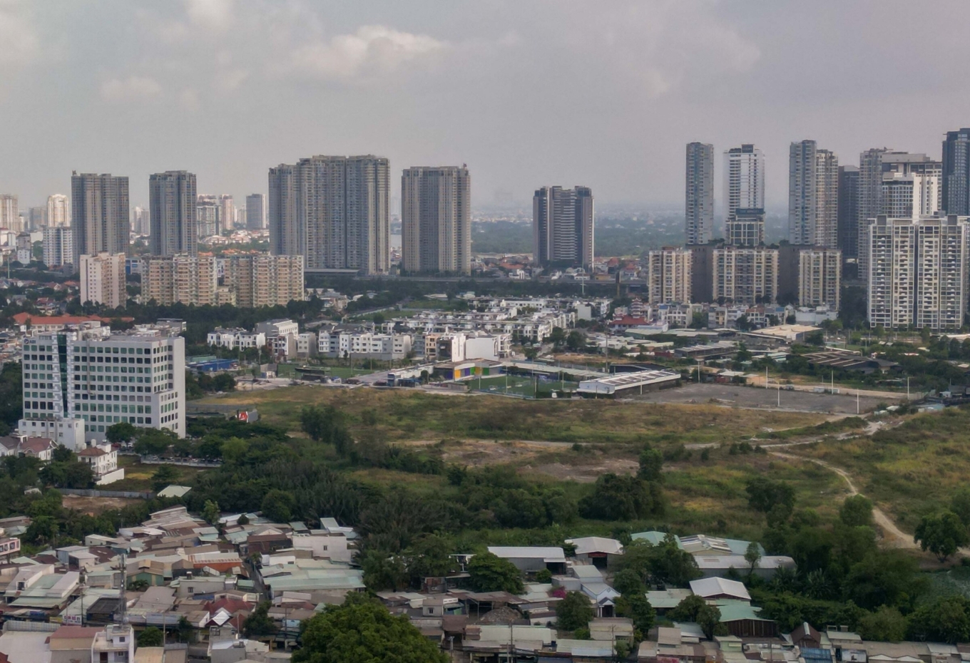 Nhiều dự án quy mô lớn tại TP.HCM bị “gạch tên” khỏi danh sách thí điểm nhà ở thương mại