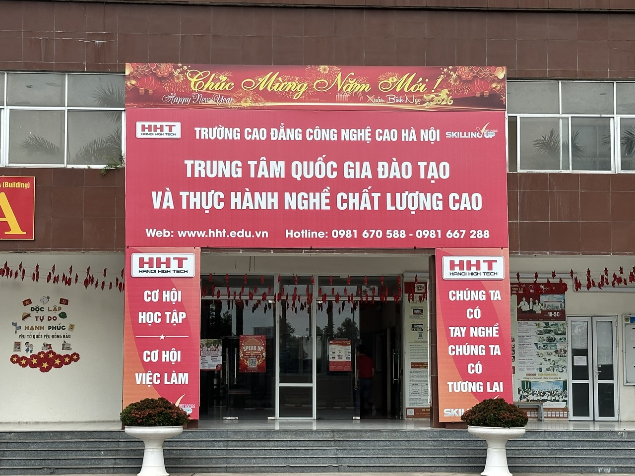 “Công ty Khai Minh liên tiếp trúng thầu: Những tiêu chí kỹ thuật ‘quá tầm’ có đang thu hẹp cạnh tranh?”