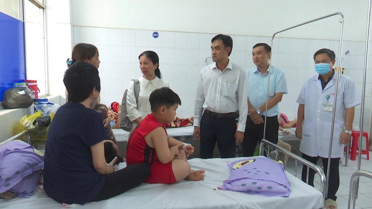 Bộ Y tế yêu cầu điều tra vụ ngộ độc thực phẩm ở Đồng Tháp