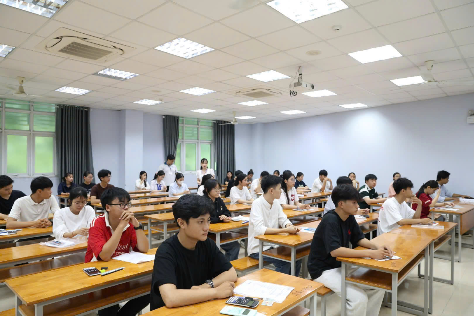 ĐHQG TP.HCM nói gì về phản ánh sao chép đề thi nước ngoài trong Kỳ thi Đánh giá năng lực đợt 2 ?