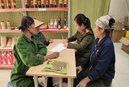 Người cao tuổi trở thành “mục tiêu” của chiêu trò thổi phồng thực phẩm chức năng