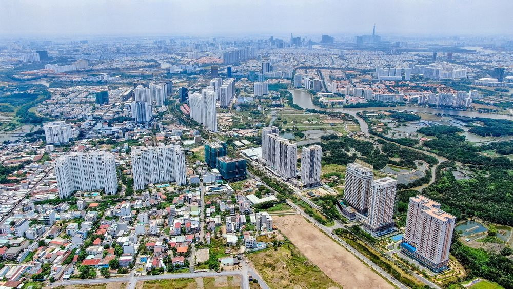 "Nút thắt" sổ hồng dần được tháo gỡ, thị trường nhà ở TP.HCM kỳ vọng hồi phục thanh khoản