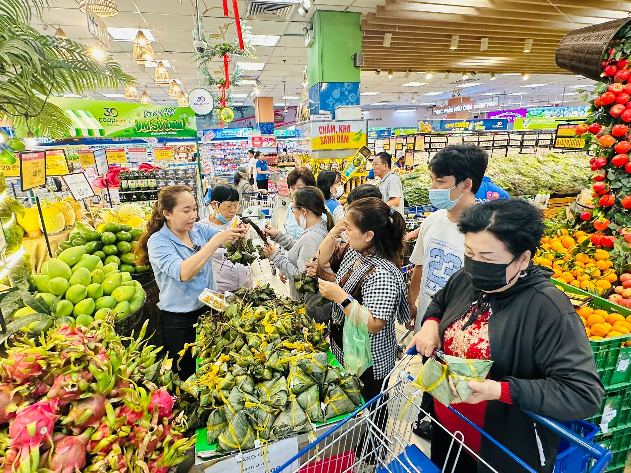 Thúc đẩy xu thế tiêu dùng xanh tại TP.HCM: Đồng bộ từ sản xuất đến phân phối