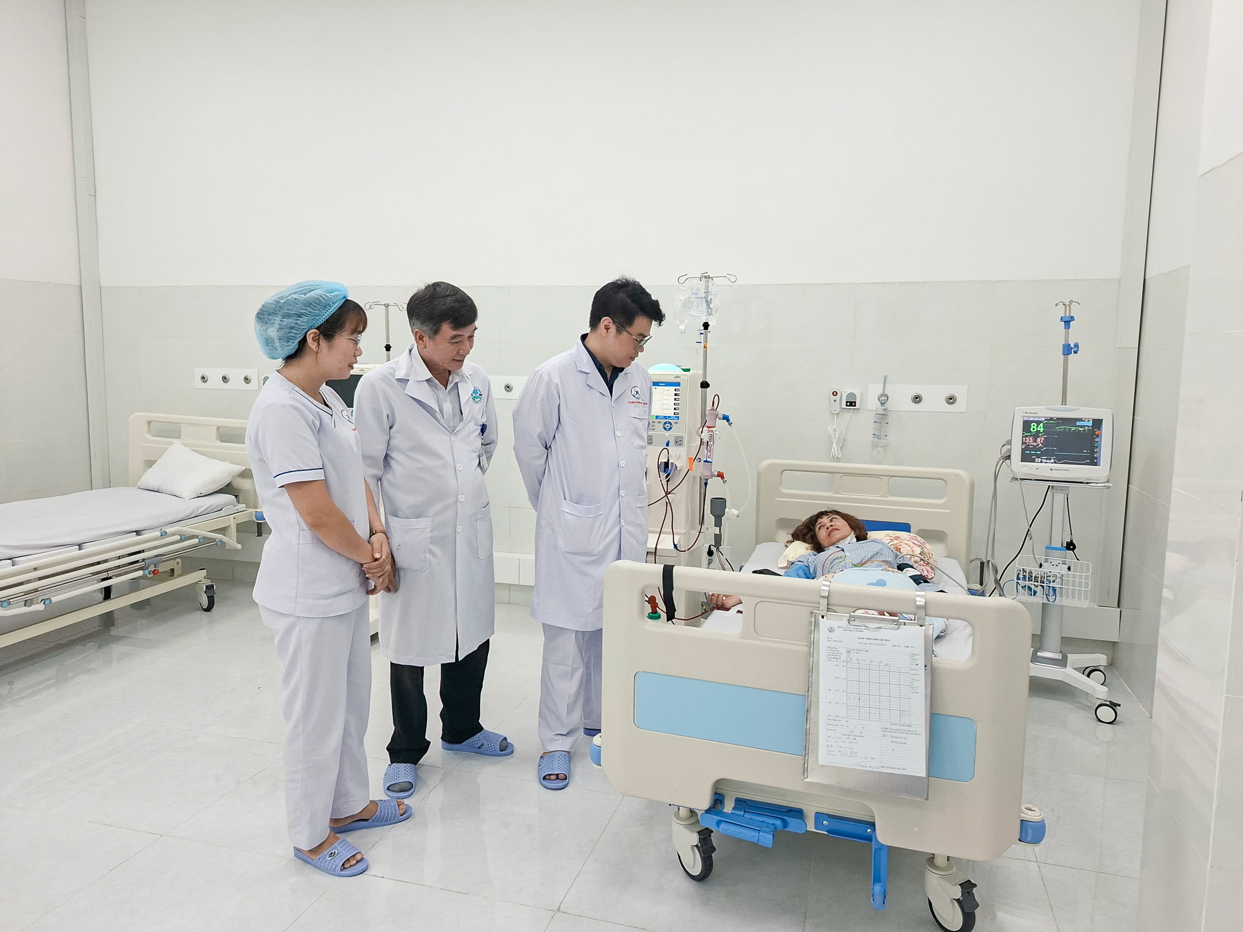 TP.HCM: Triển khai kỹ thuật lọc máu tại Côn Đảo