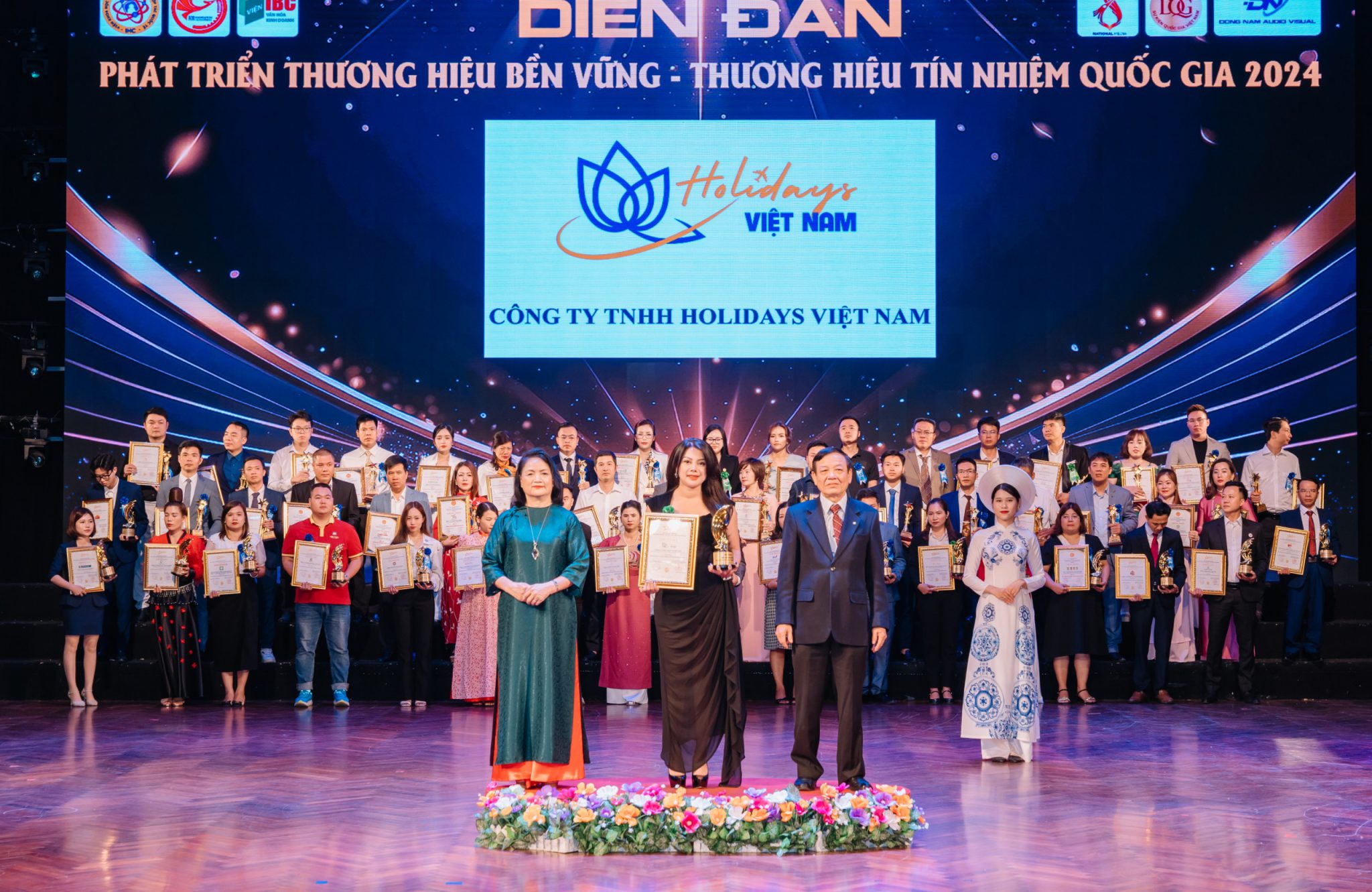 Từng được quảng bá là “thương hiệu bền vững quốc gia”, Holidays Việt Nam vướng đại án lừa đảo gần 900 tỷ đồng