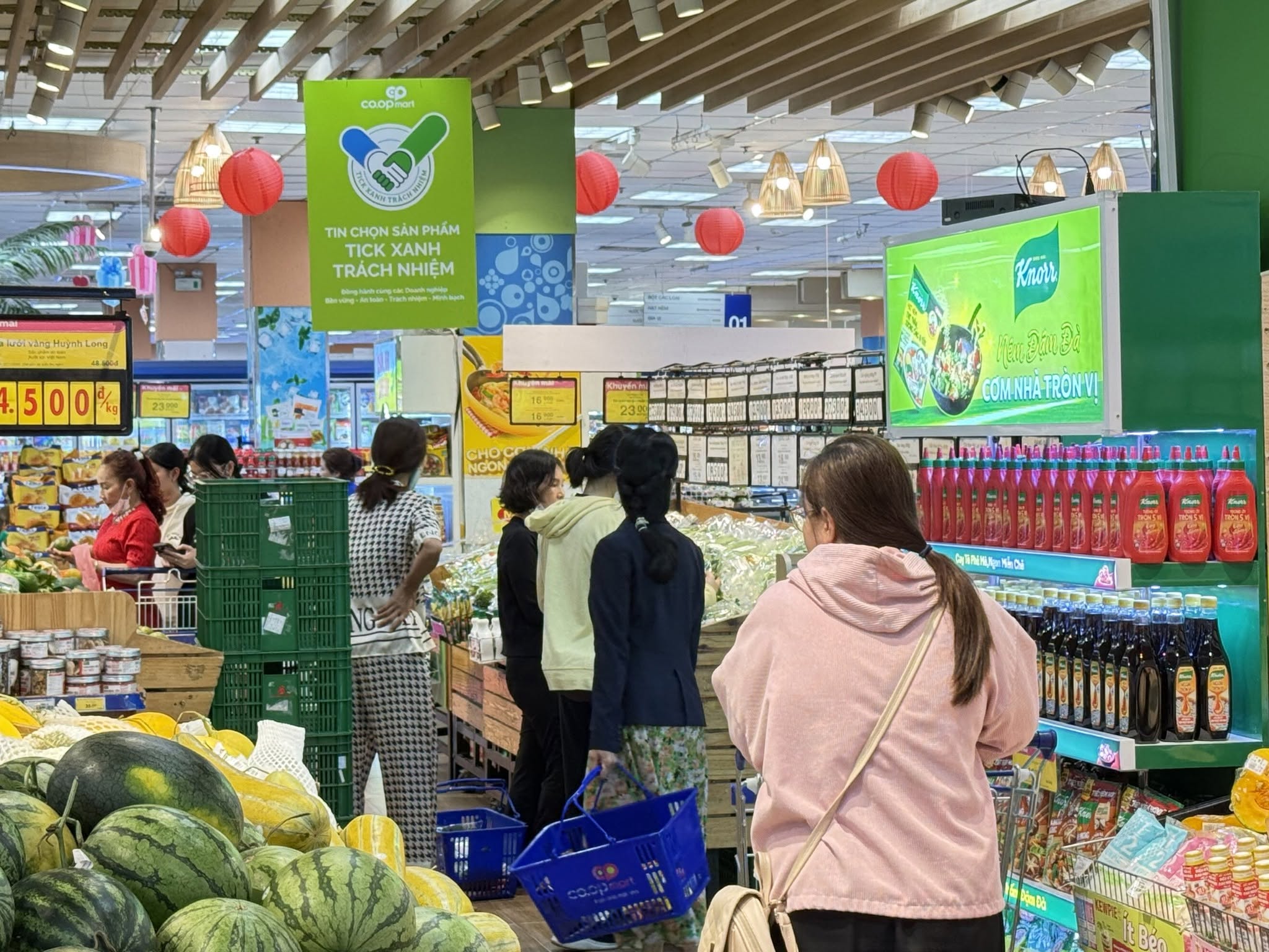 TP.HCM phát triển hệ sinh thái tiêu dùng - dịch vụ, tạo động lực tăng trưởng mới