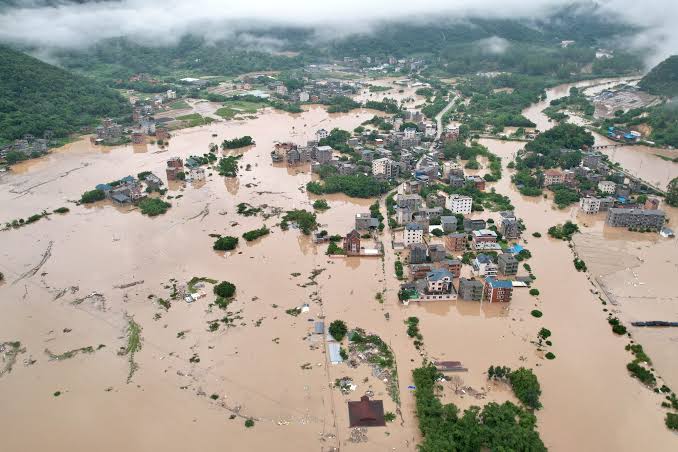 Bộ Công Thương ra công điện khẩn ứng phó mưa lớn, lũ quét và sạt lở đất