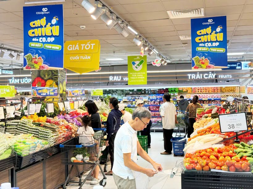 Bán lẻ hàng hóa dẫn dắt đà tăng trưởng, TP.HCM tung loạt giải pháp kích cầu cuối năm