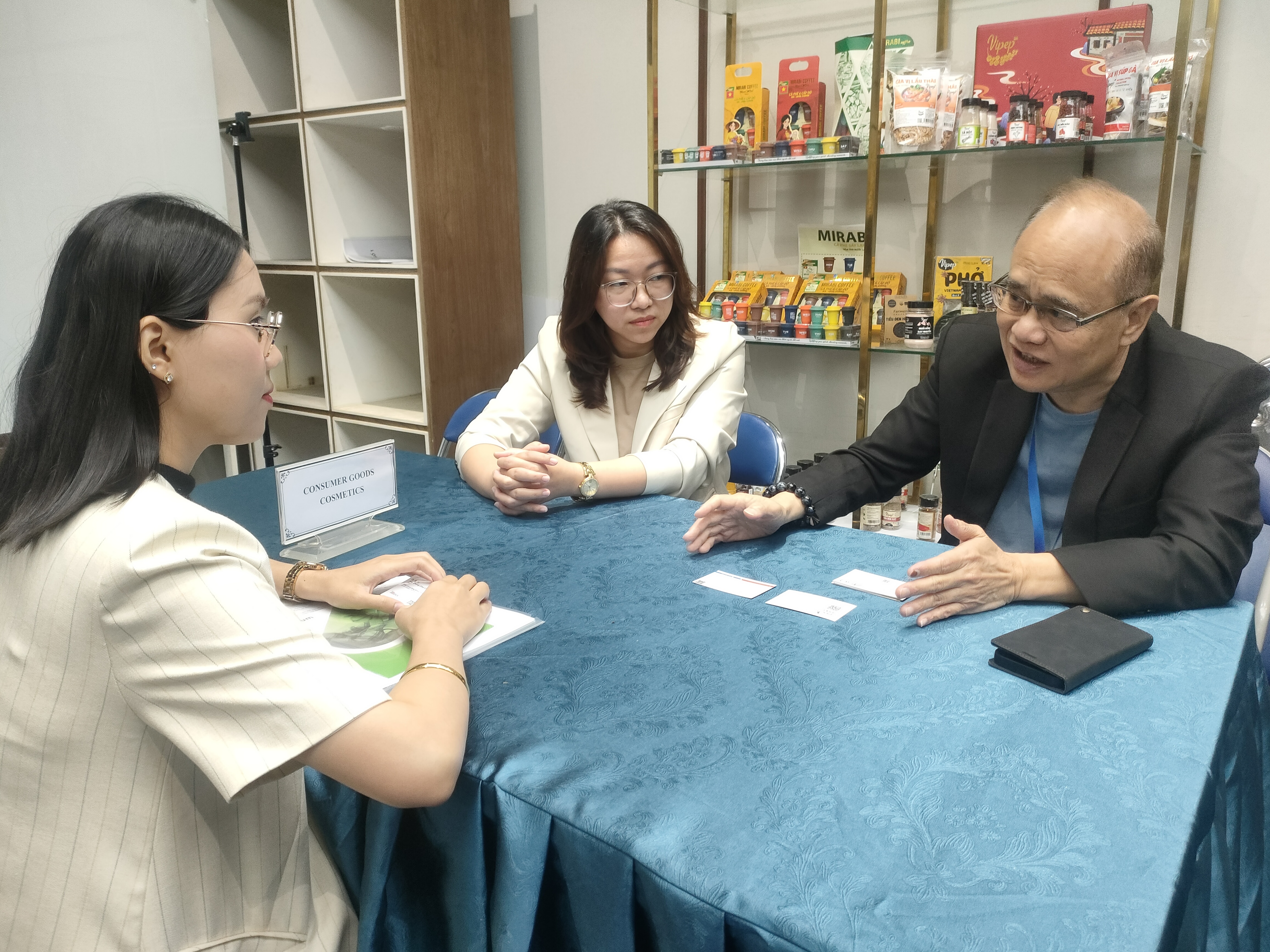 Thành phố Hồ Chí Minh: Đối thoại giải quyết vướng mắc về lĩnh vực du lịch
