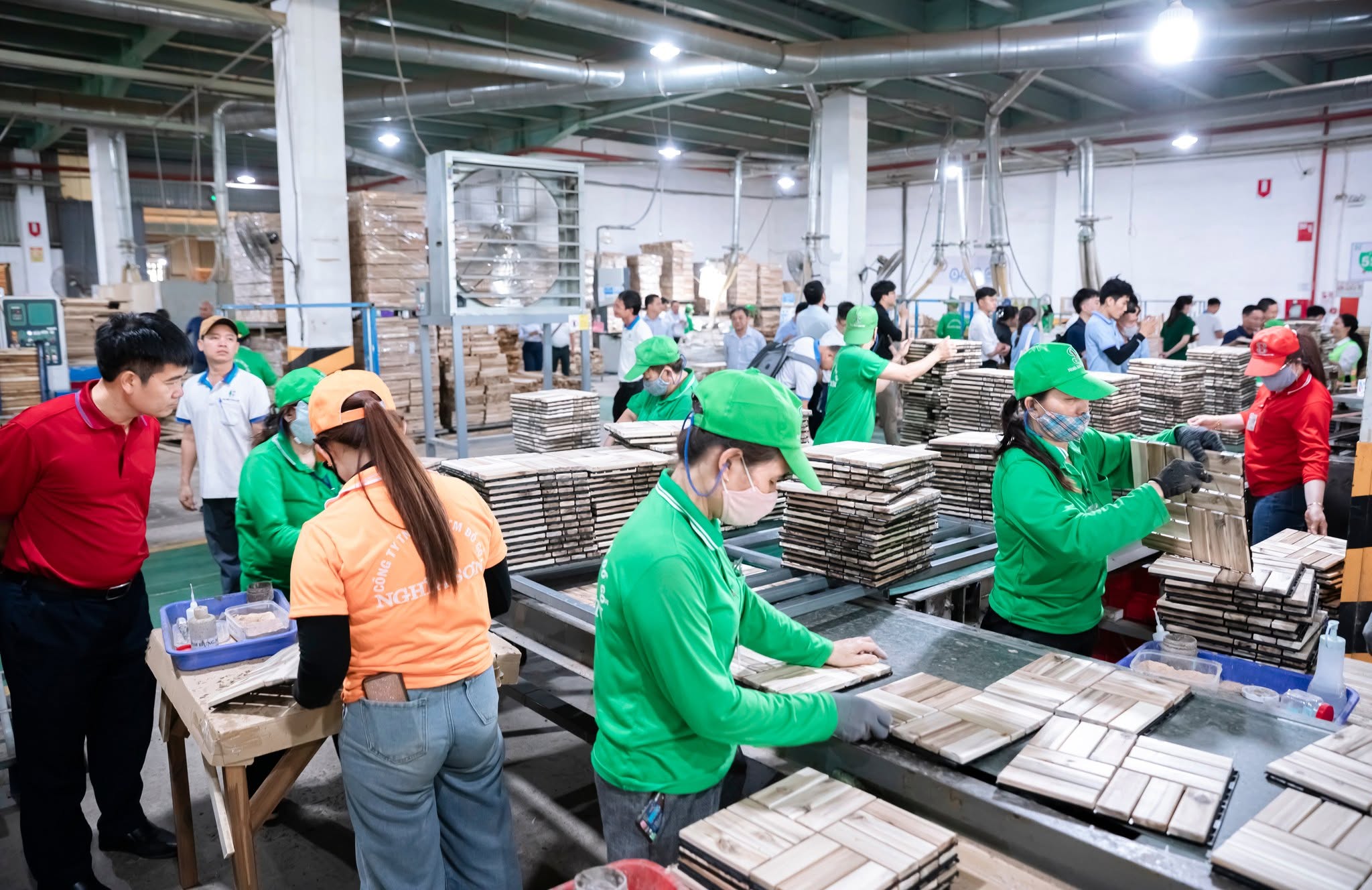 Lãi suất cao, doanh nghiệp tìm đường giảm áp lực chi phí vốn