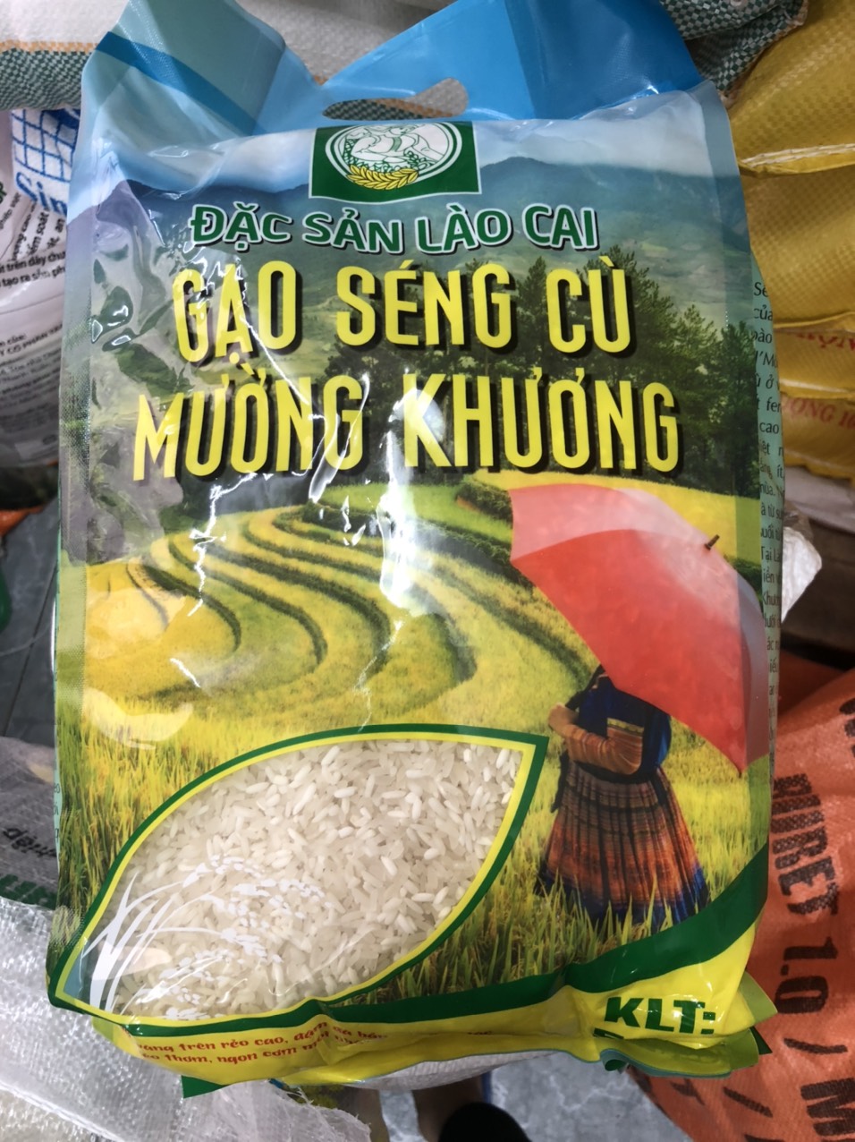 Gạo, chè, đường bị làm giả: Hàng thiết yếu trở thành mục tiêu mới của gian thương