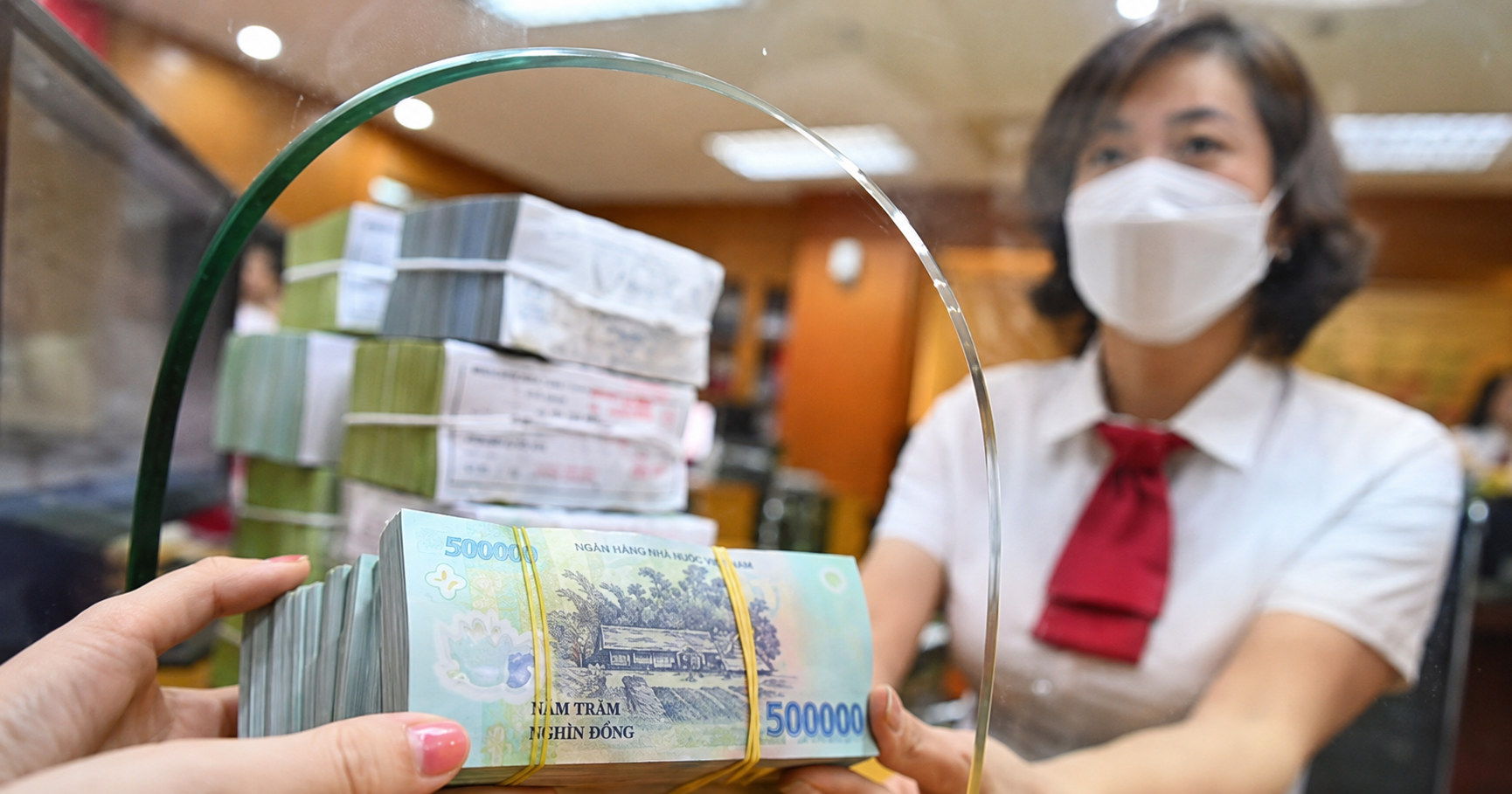 Dư nợ vượt 5 triệu tỷ đồng, ngân hàng phân hóa kế hoạch cho vay bất động sản