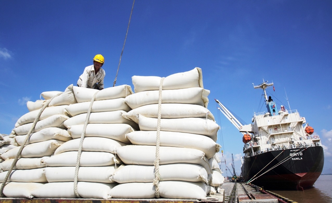 Xuất khẩu gần 5,5 triệu tấn, vì sao Việt Nam vẫn chi 800 triệu USD nhập gạo?