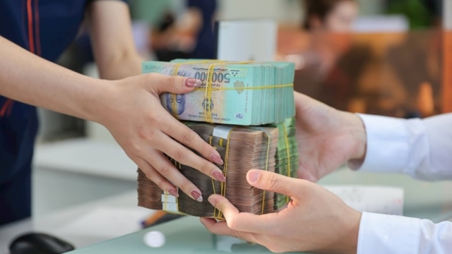 Áp lực giảm lãi vay, ngân hàng giữ NIM bằng cách nào?
