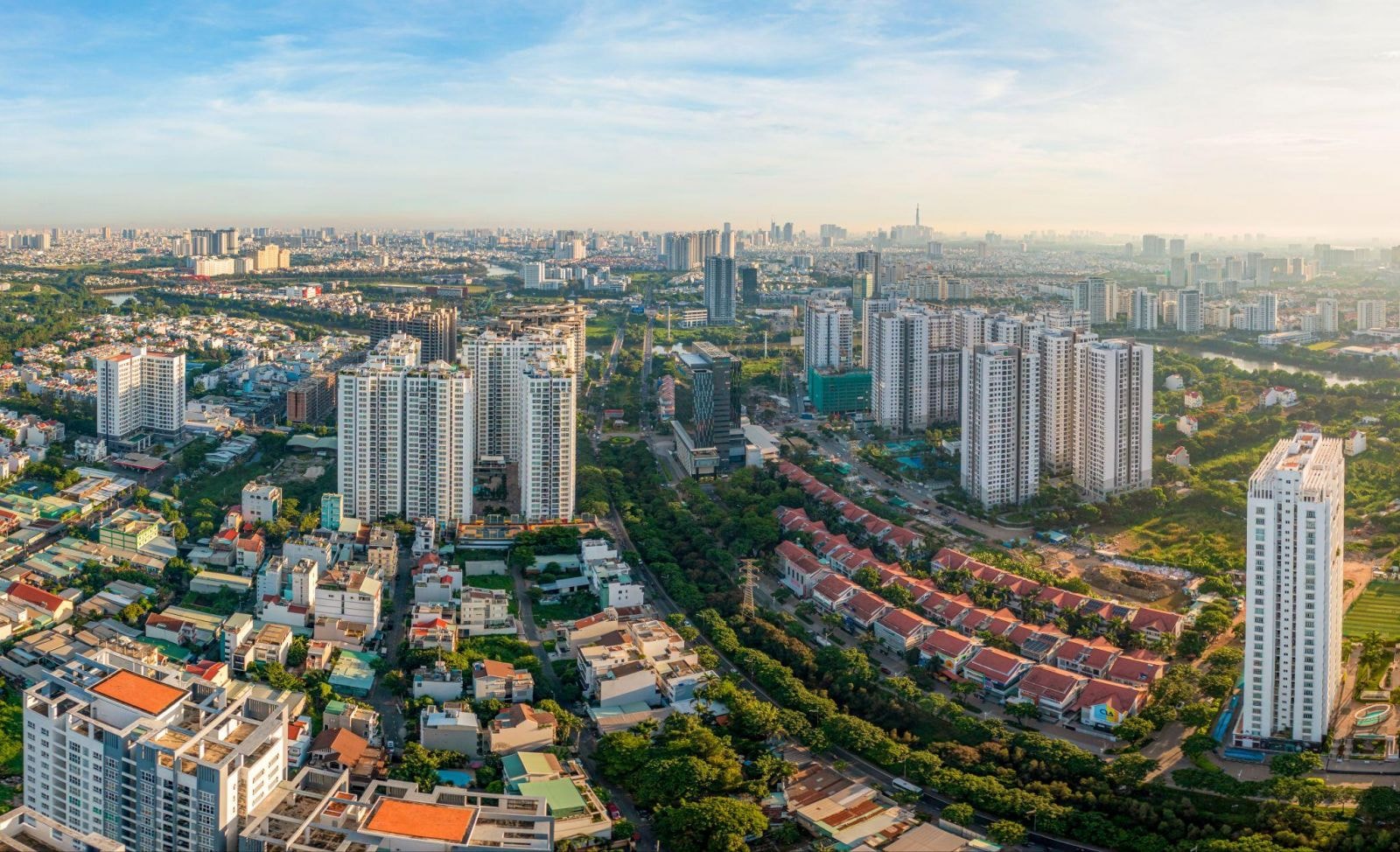 Hàng trăm nghìn tỷ đồng mắc kẹt trong tồn kho địa ốc