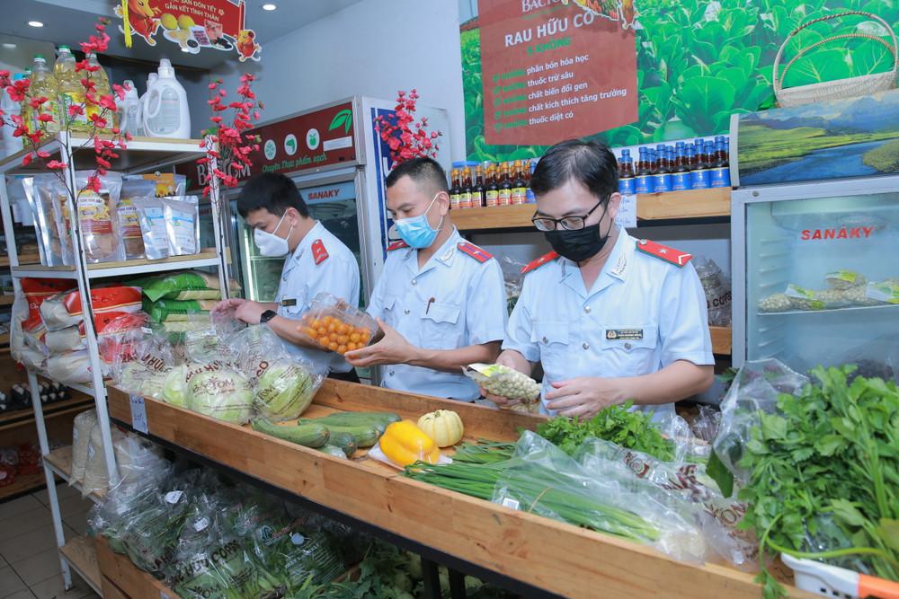 Hà Nội tăng cường kiểm soát chất lượng, truy xuất nguồn gốc nông sản dịp cuối năm